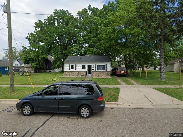 809 kalamazoo st, south haven,  MI 49090