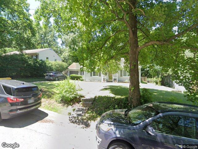 8652 grande pas, kansas city,  MO 64114