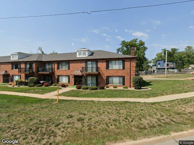 434 29th street dr se #10
                                ,Unit Apt 10, cedar rapids,  IA 52403