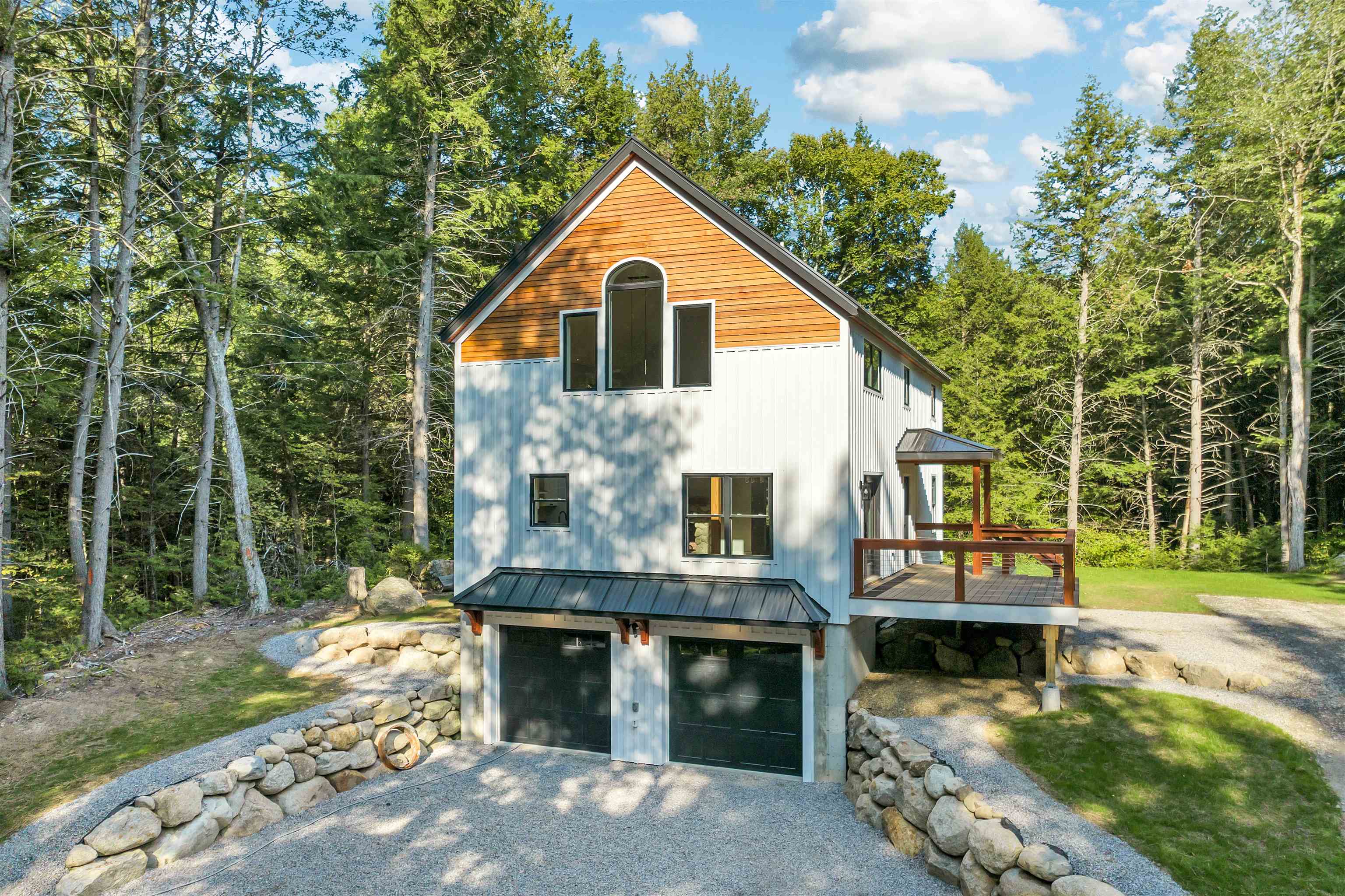 19 equinox dr, thornton,  NH 03285