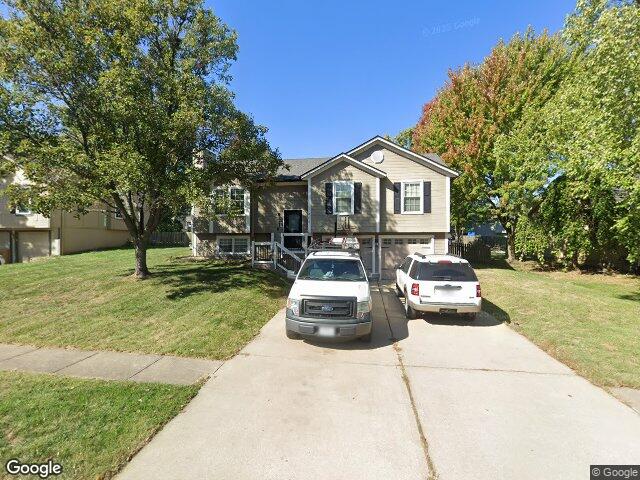 408 huntington ct, greenwood,  MO 64034