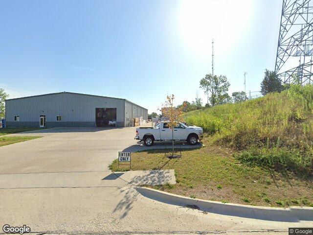 2521 12th street, cedar rapids,  IA 52404