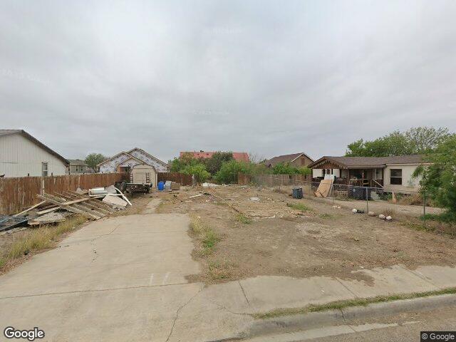 212 sunrise loop, eagle pass,  TX 78852