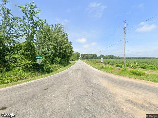 01 70th st, south haven,  MI 49090