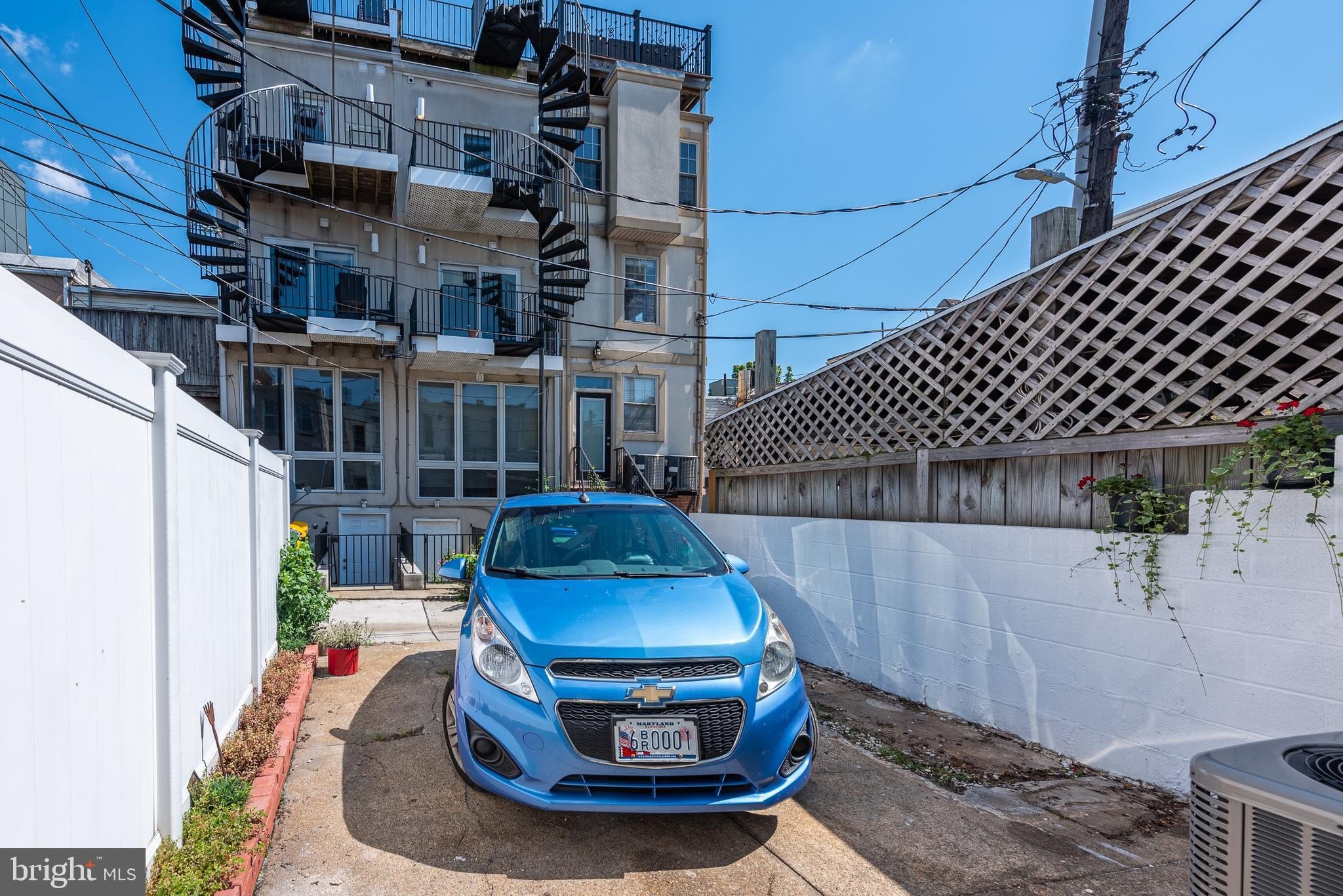 1013 s potomac st, baltimore,  MD 21224