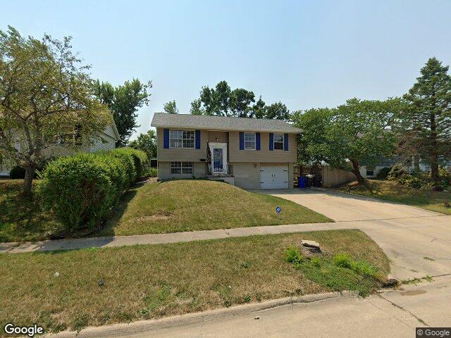 6319 eastview ave sw, cedar rapids,  IA 52404