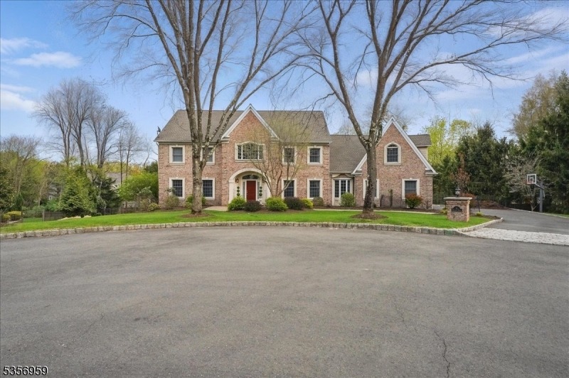 8 matthew pl, mahwah,  NJ 07430