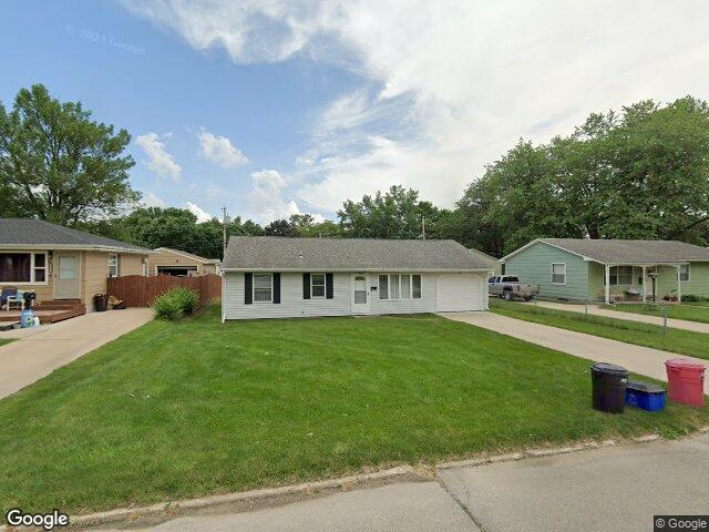 2815 3rd ave, marion,  IA 52302