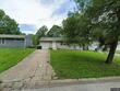 10904 cambridge ave, kansas city,  MO 64134