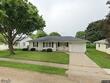 1339 summit st, center point,  IA 52213
