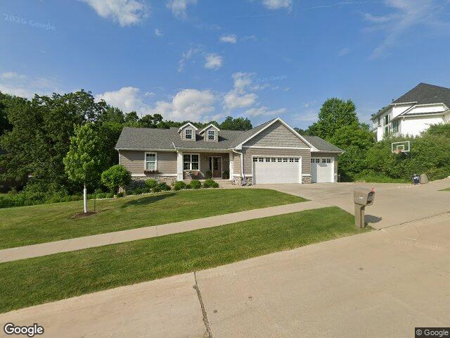 6527 river oak court ne, cedar rapids,  IA 52402