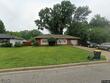 9204 richmond dr, kansas city,  MO 64138
