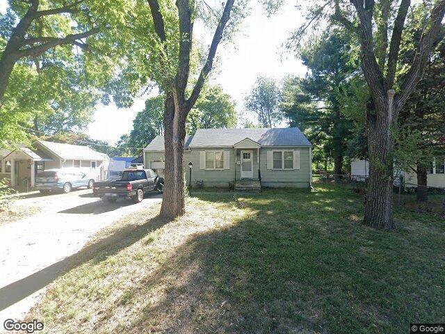 402 sw 17th st, blue springs,  MO 64015