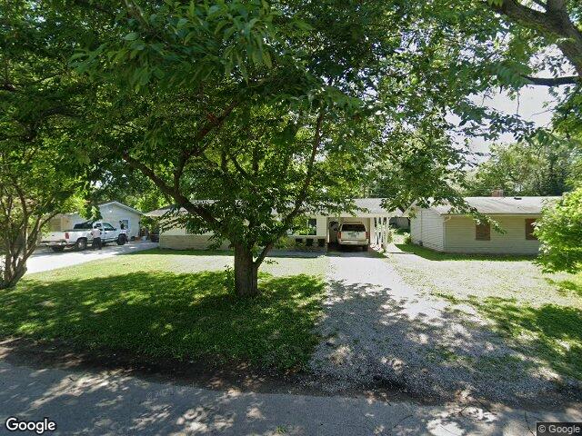 17 drexel dr, east saint louis,  IL 62206