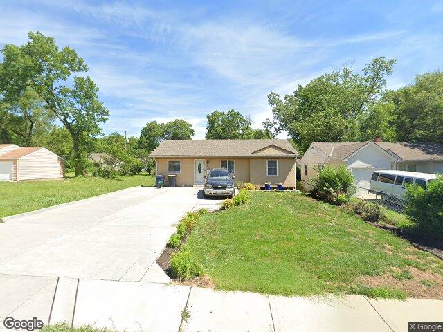 1450 e 77th st, kansas city,  MO 64131