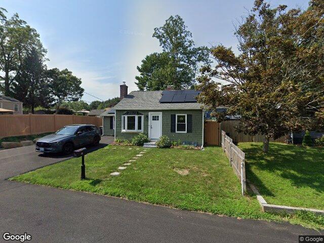 59 twin lakes ave, coventry,  RI 02816