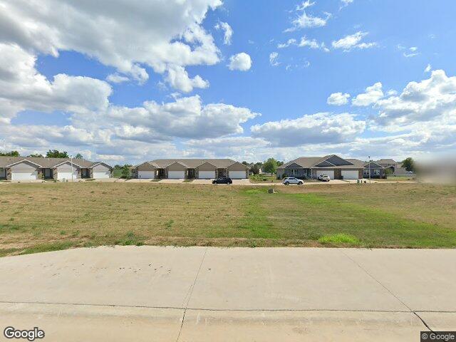 535 meadow oak cir, fairfax,  IA 52228