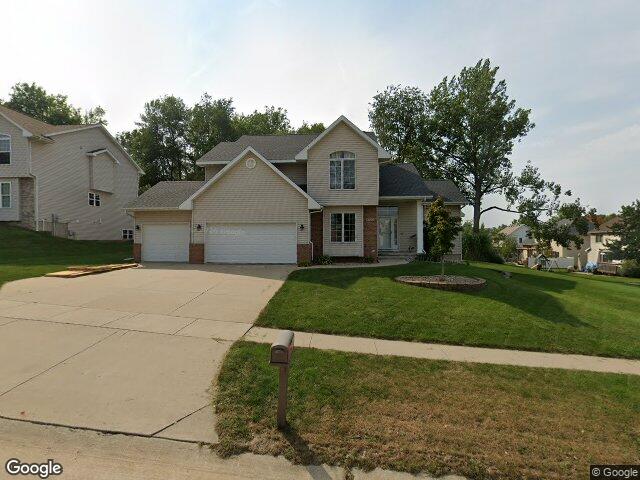 3725 emerson ave ne, cedar rapids,  IA 52411