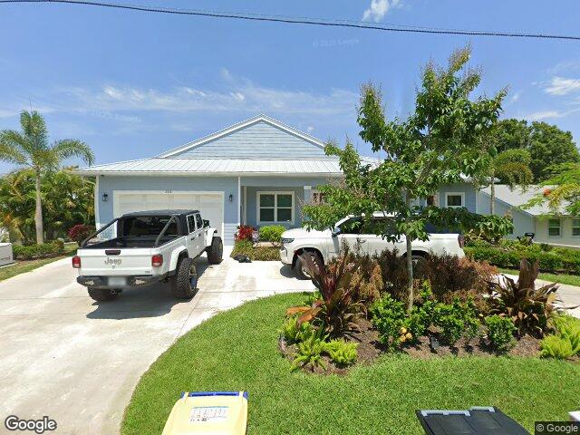 562 sw pine tree ln, palm city,  FL 34990