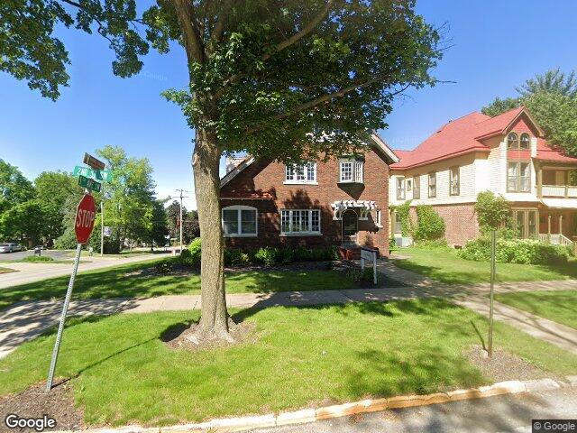 419 2nd st sw, mount vernon,  IA 52314