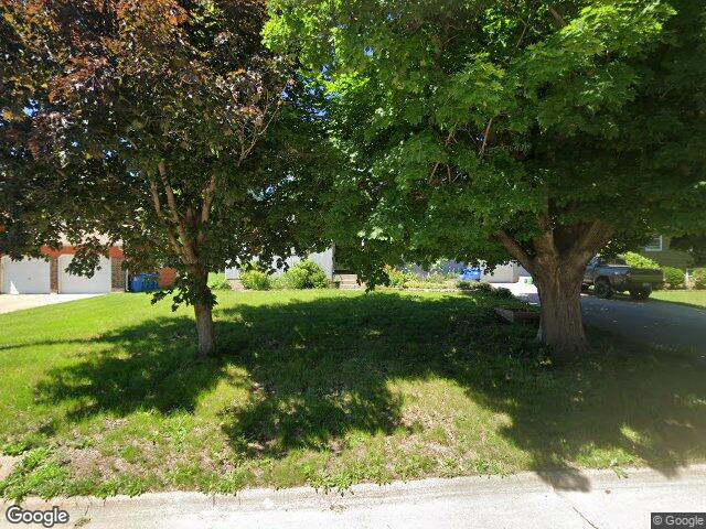 225 8th st nw, mount vernon,  IA 52314