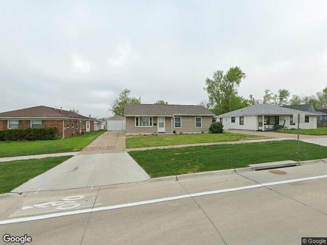 3815 oakland rd ne, cedar rapids,  IA 52402