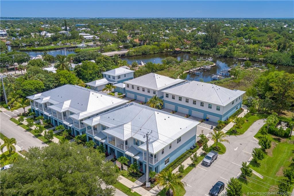 4701 se manatee way, stuart,  FL 34997