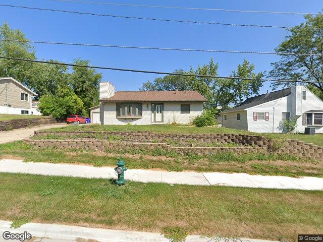 3208 o ave nw, cedar rapids,  IA 52405