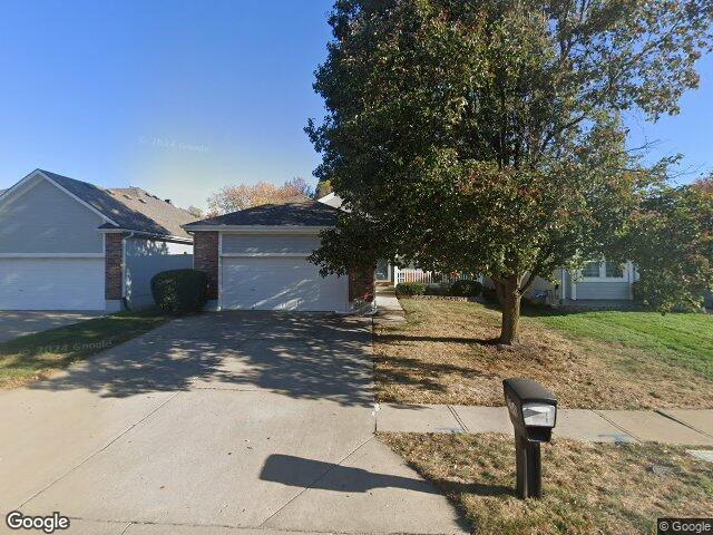 864 reese st, liberty,  MO 64068