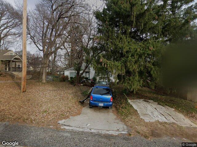 4405 n oak trfy, kansas city,  MO 64116