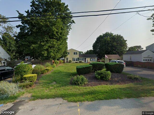 52 pleasant view rd, warwick,  RI 02888