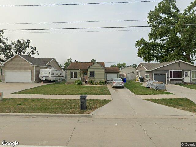 819 o ave nw, cedar rapids,  IA 52405