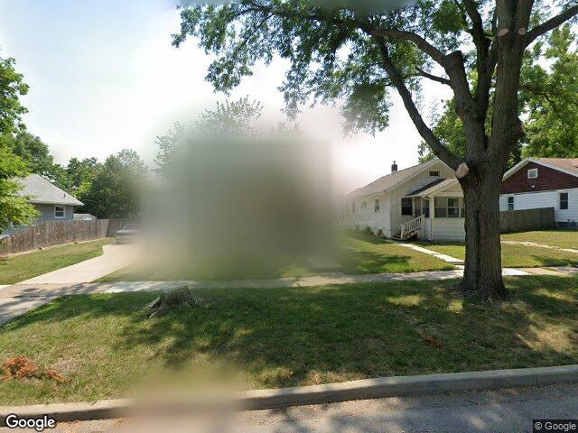 1065 h ave nw, cedar rapids,  IA 52405