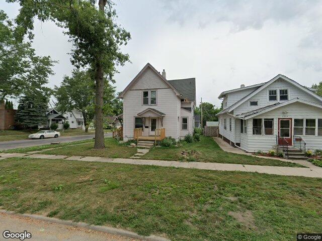 1356 hinkley ave nw, cedar rapids,  IA 52405