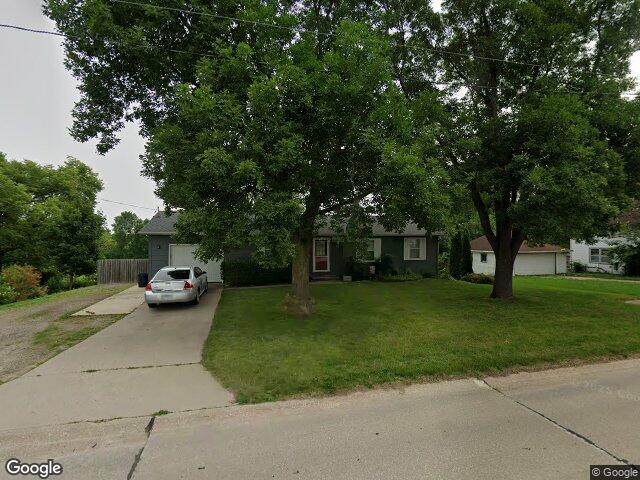 1320 main st, center point,  IA 52213