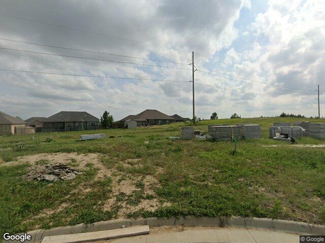 2012 wheatland cir, salina,  KS 67401