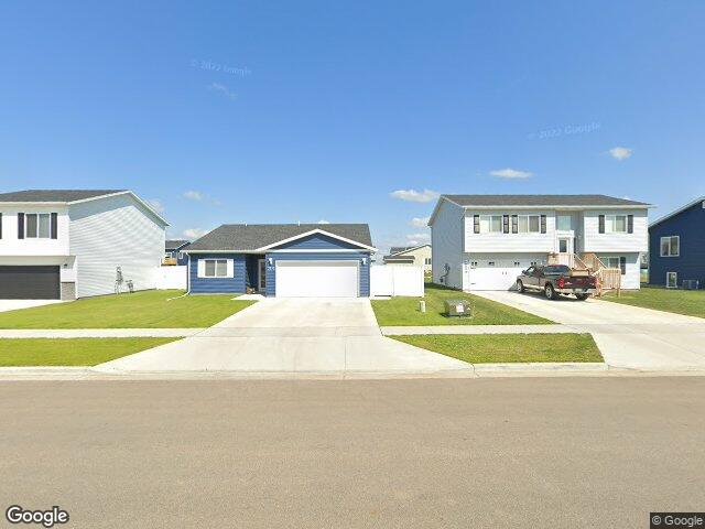 3212 kodiak st nw, minot,  ND 58703