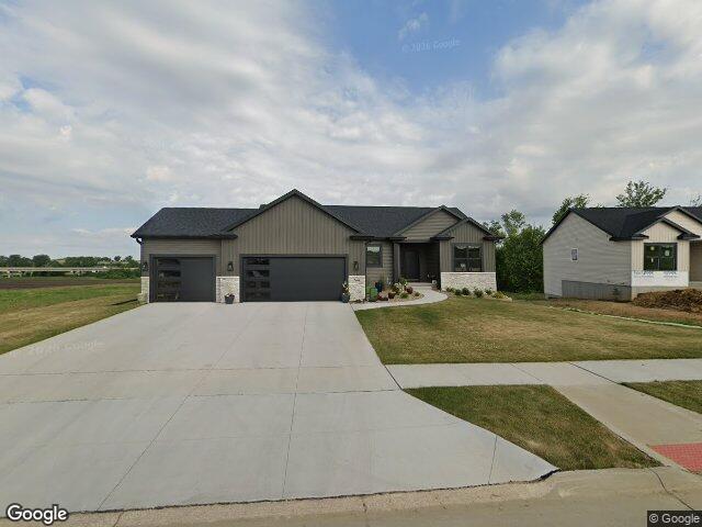 7608 country ridge dr nw, cedar rapids,  IA 52405
