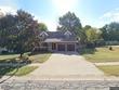 1332 campbell ave, liberty,  MO 64068