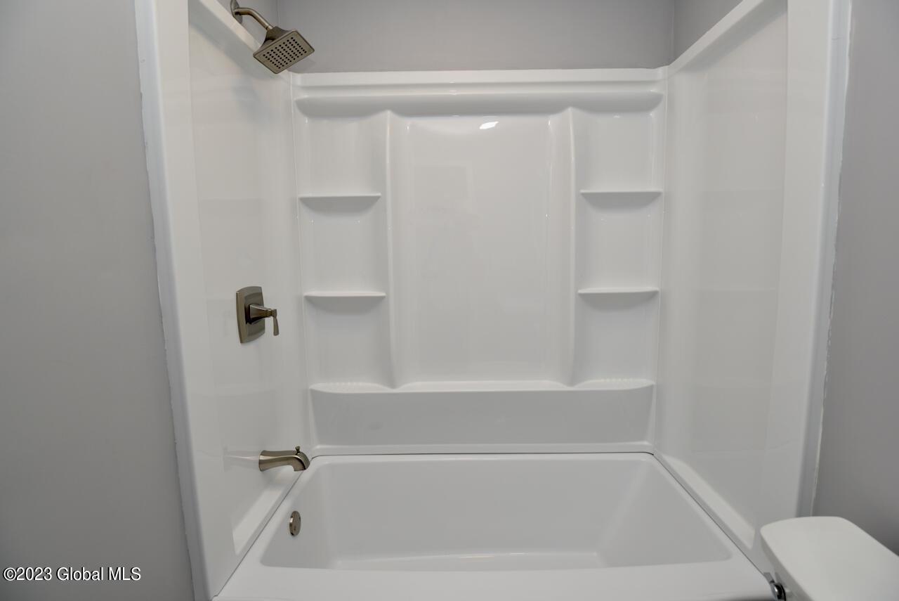 701 engleman ave, schenectady,  NY 12302