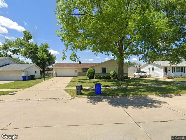 118 31st st nw, cedar rapids,  IA 52405