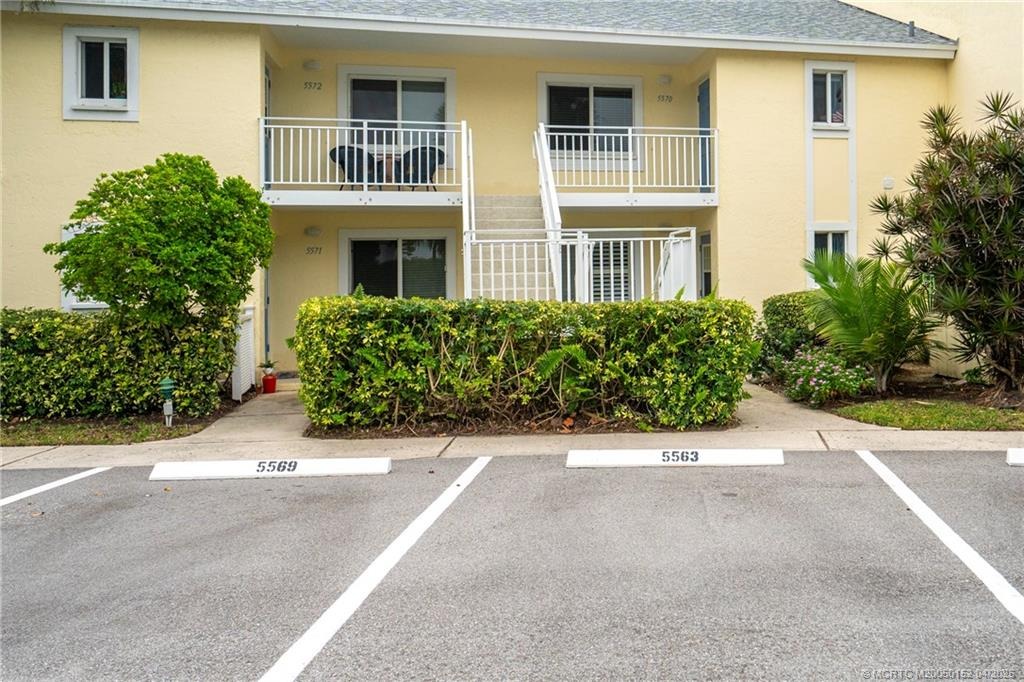 5563 ne gulfstream way, stuart,  FL 34996