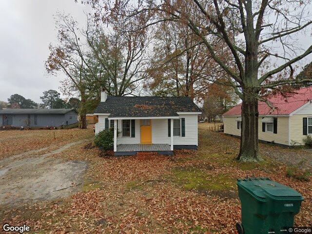 209 price st, selma,  NC 27576