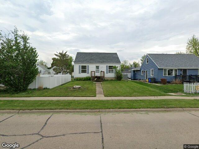 415 38th st ne, cedar rapids,  IA 52402