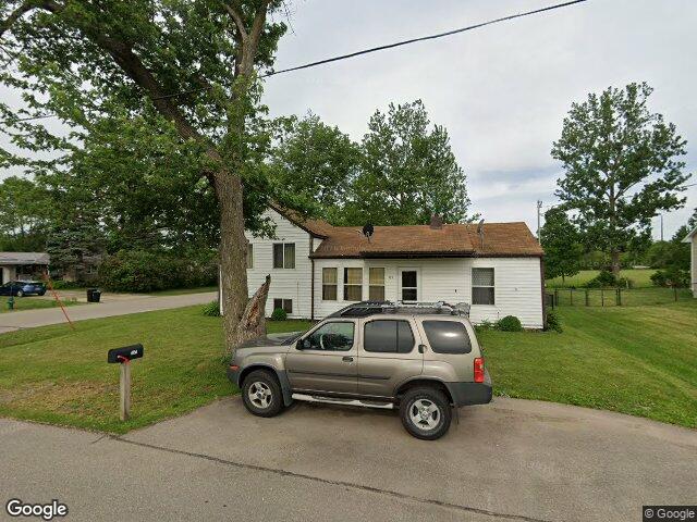395 s troy rd, robins,  IA 52328