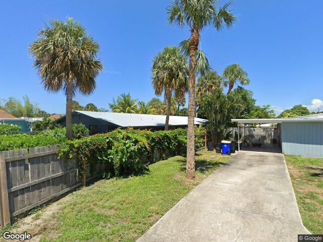 2563 ne palm ave, jensen beach,  FL 34957
