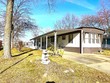 202 w. glenwood st. leased land mobile home only being sold., olney,  IL 62450