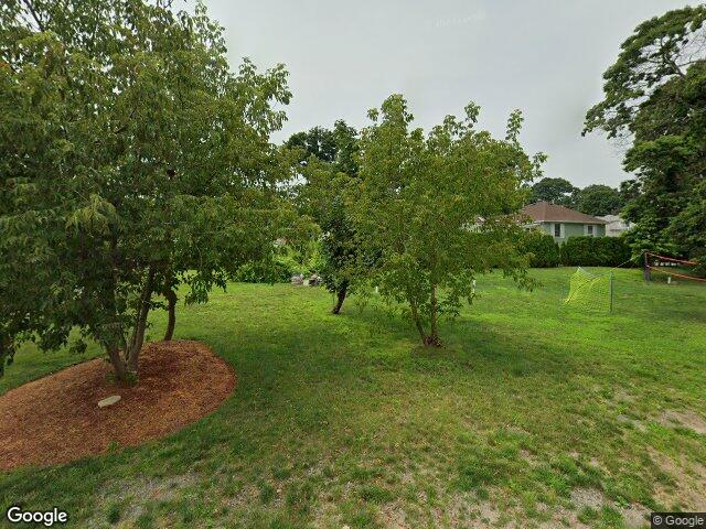 51 burnett rd, warwick,  RI 02889