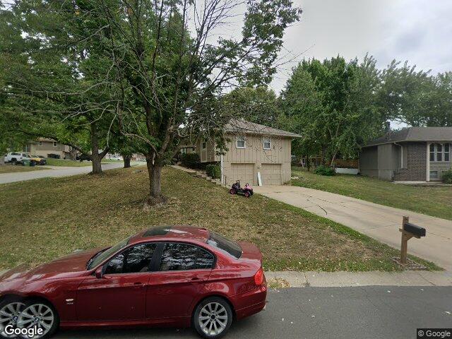 2010 ne 4th st, blue springs,  MO 64014