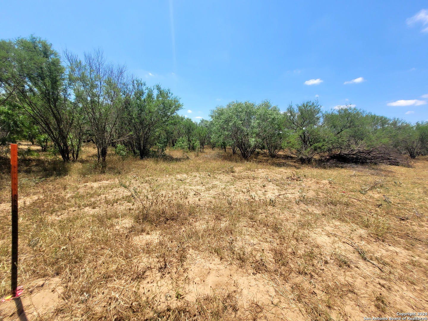 lot 6 of 7 bar r lane, floresville,  TX 78114